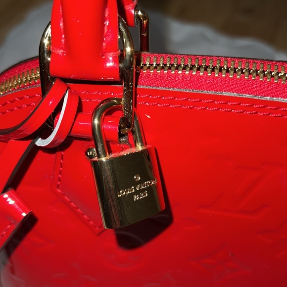 Louis Vuitton Red Vernis Leather Alma BB - Picture 8 of 13